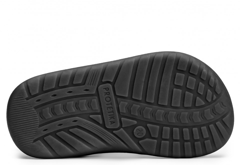 HARDY BLACK velké_2